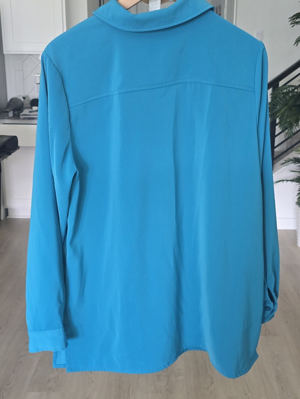 Susan Graver Teal Liquid Knit Button Front Blouse Women's Medium Long Sleeve - Picture 9 of 9